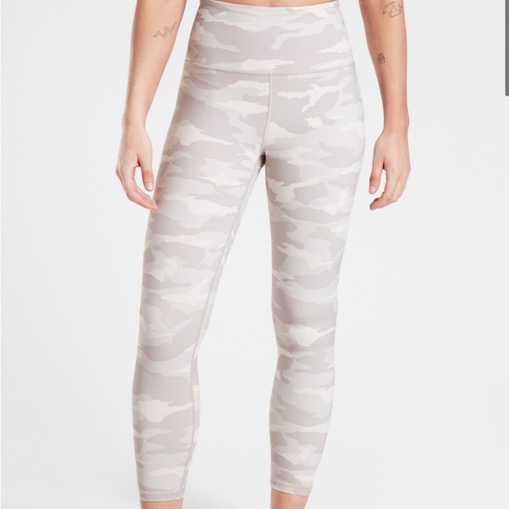 ATHLETA | Elation 7/8 Tight | Taupe Camo | S